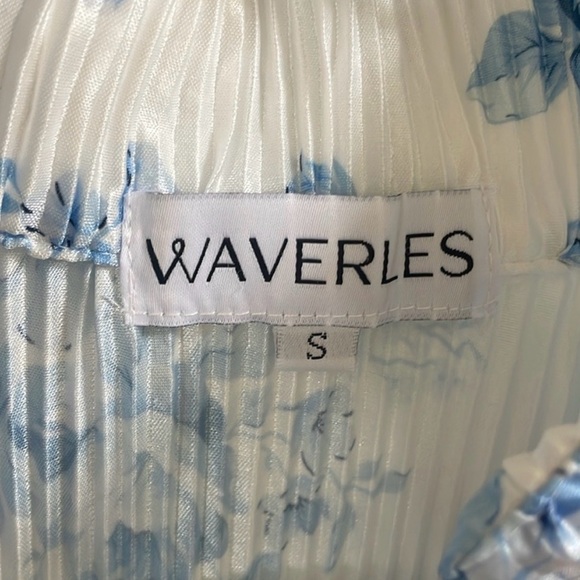 Floral Blue and White Pajama Set - Picture 2 of 4